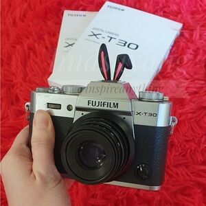 Fujifilm X-T30 Mirrorless Camera in Silver and Black